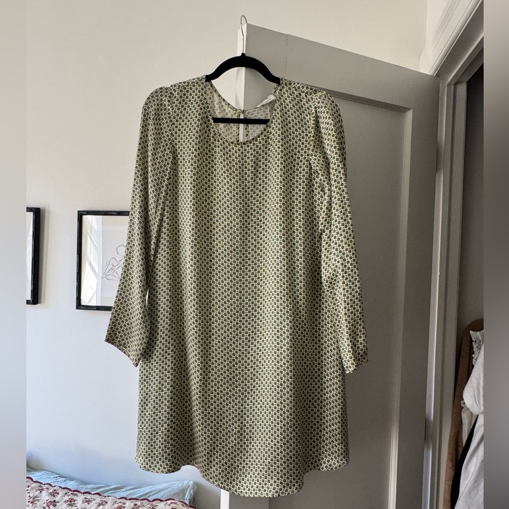 American Vintage long sleeve silk dress. Size 4